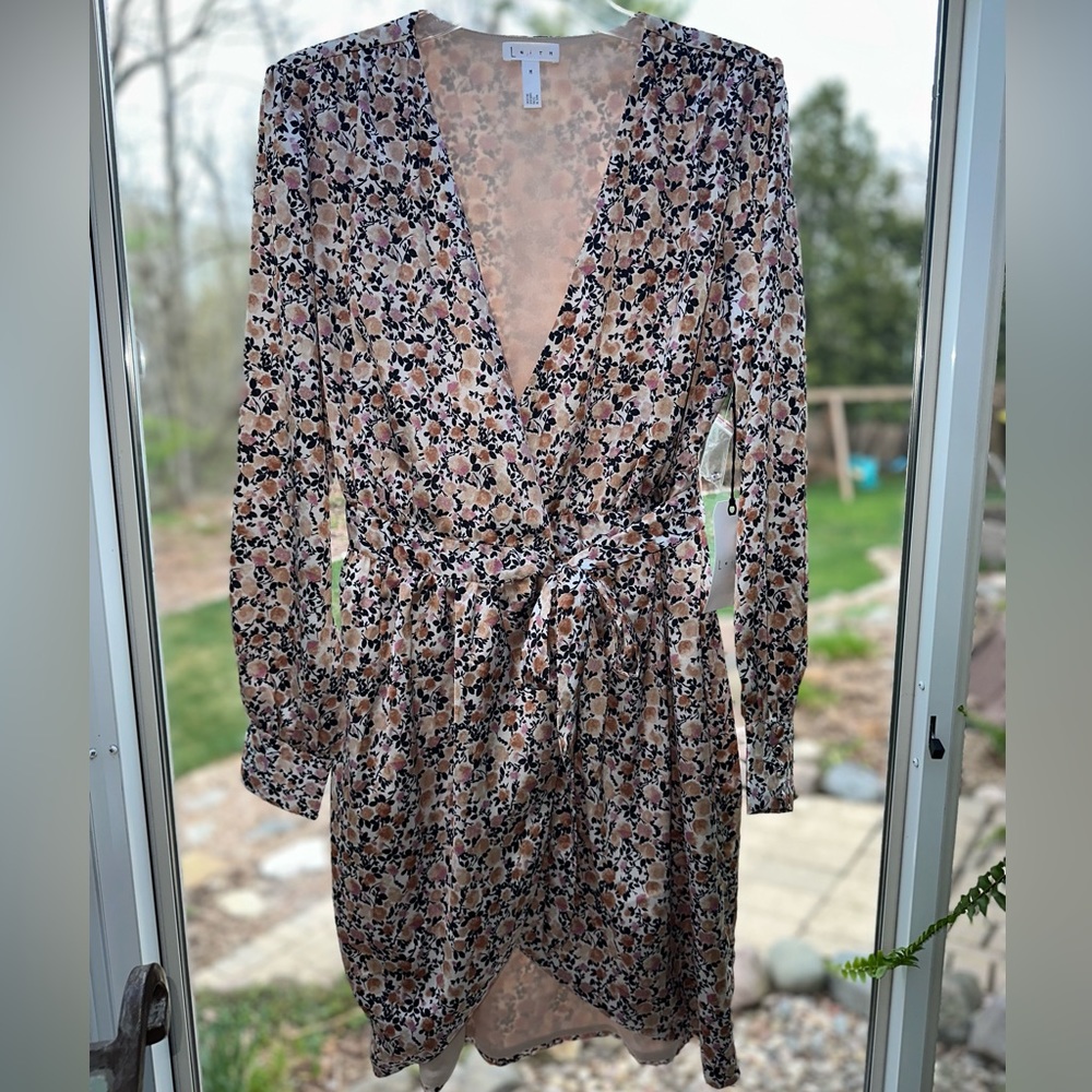 Nordstrom’s women size M floral dress